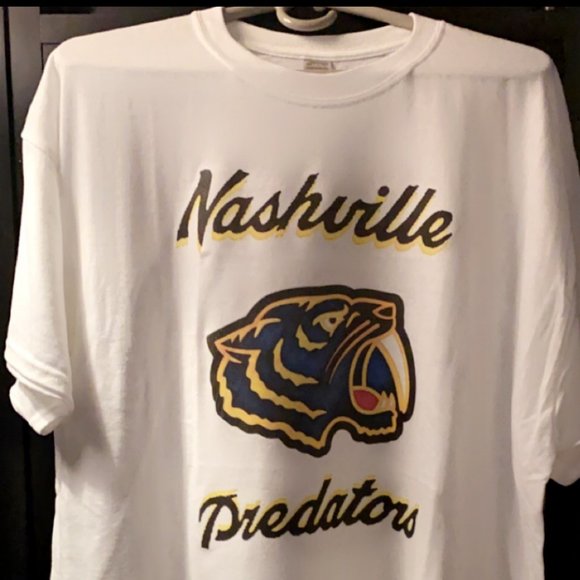 Retro Nashville Predators T Shirt - Picture 1 of 3